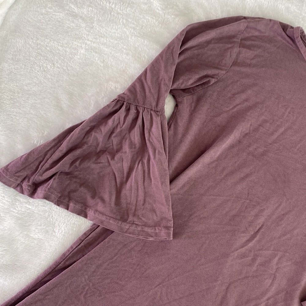 Simply Southern velvet mauve bell sleeve midi dress - Picture 4 of 17